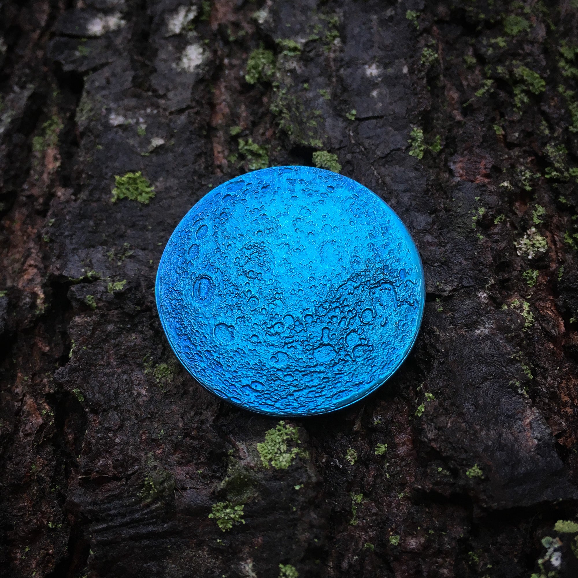 Blue Moon Coin - 1 in / 26 mm Anodized Niobium
