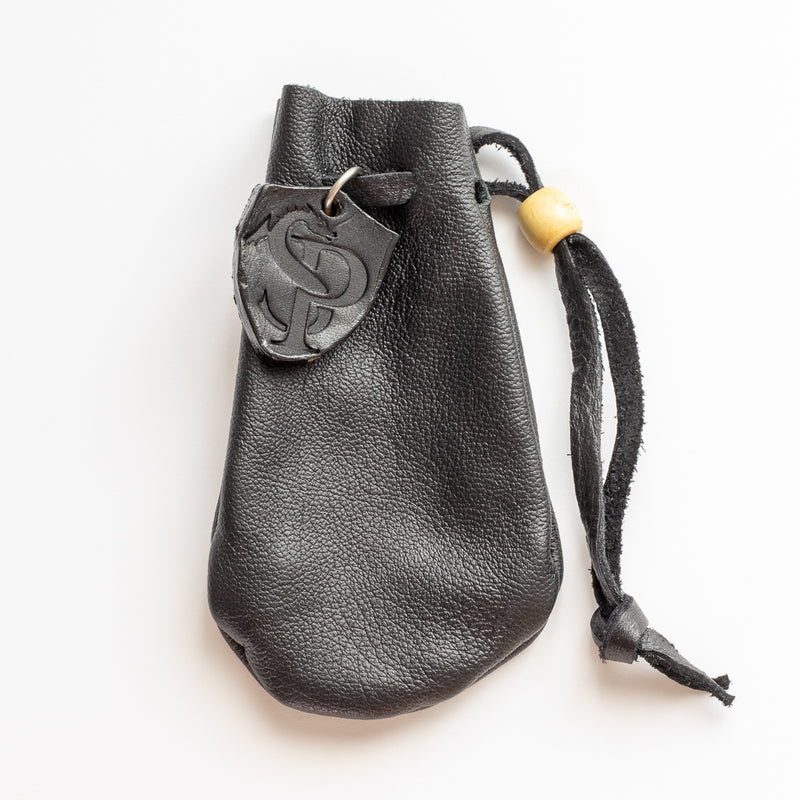 Discover MARS- handmade leather duffle bag with metal zip and belt