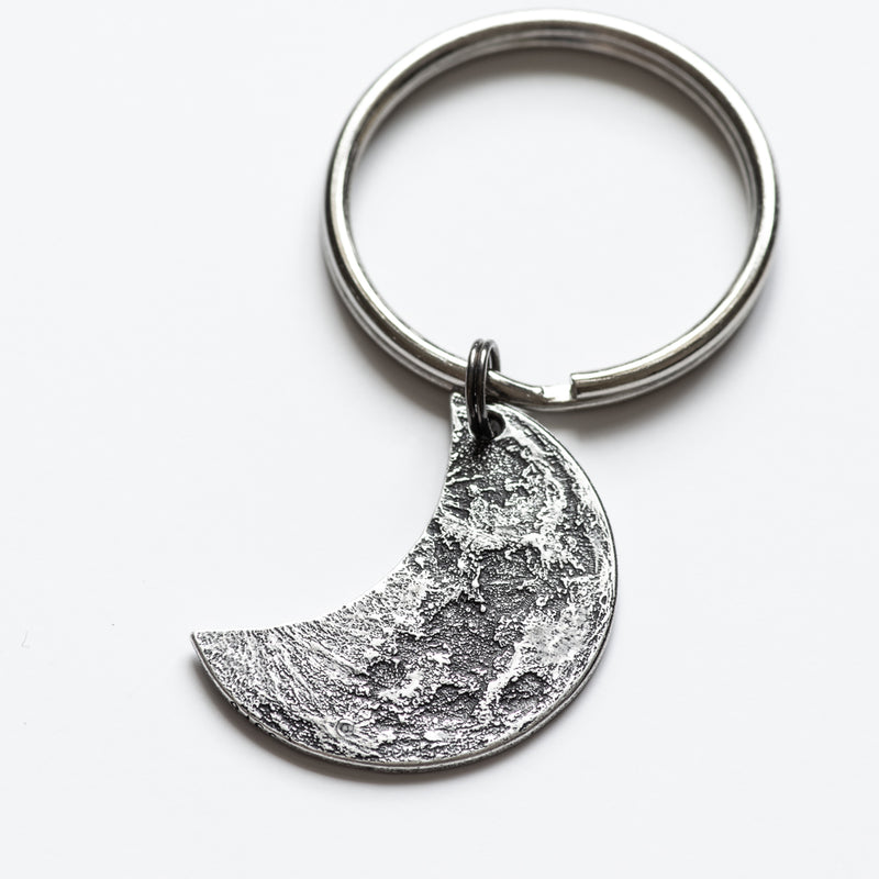 Silver Moon Keychain, Personalized Keychain, Moon and Back, Engraved  Keychain, Crescent Moon Key Ring, Celestial Gift, Valentine's Day Gift 