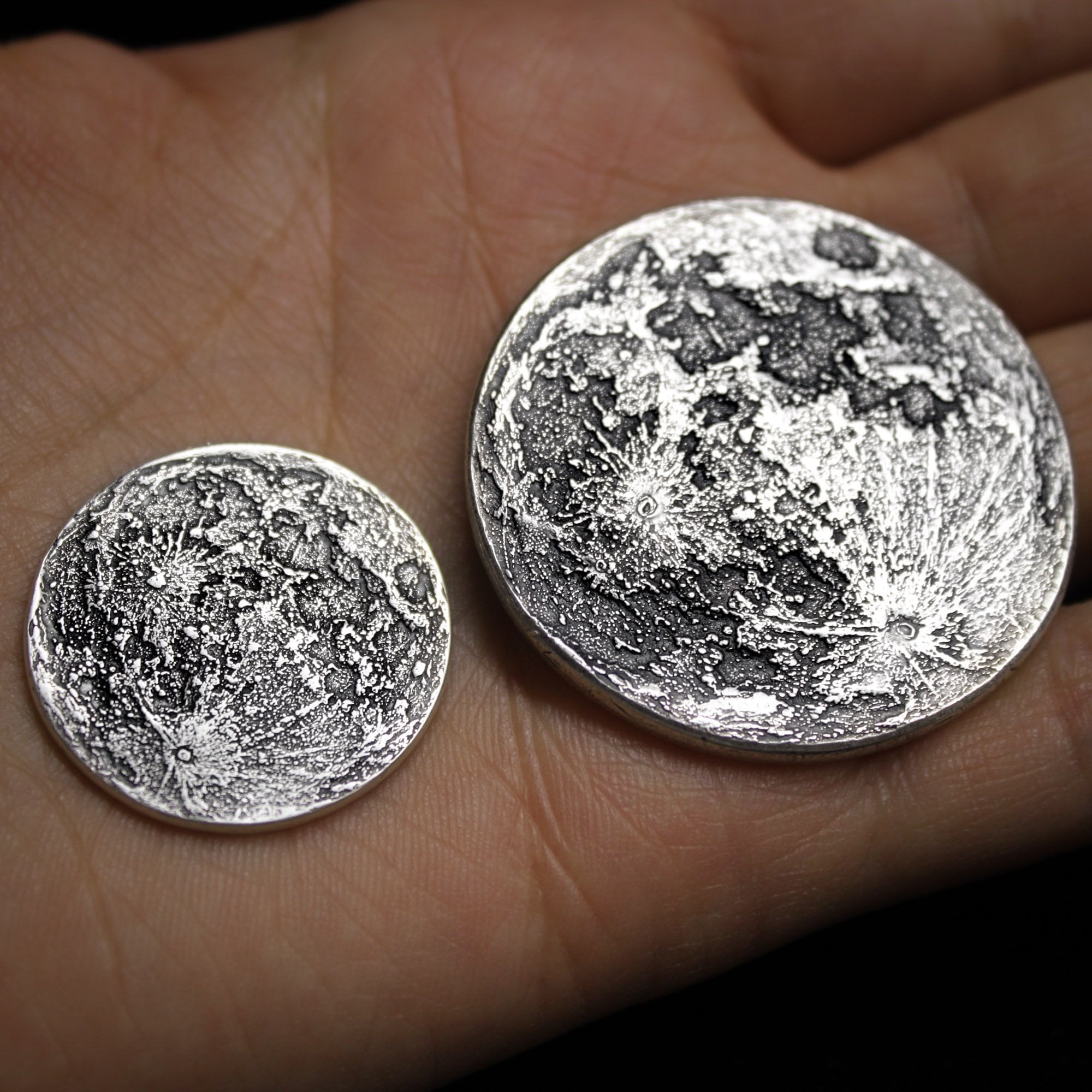 Full Moon Coin in 1/4 oz and 1 troy oz 999 fine Silver by Shire Post Mint